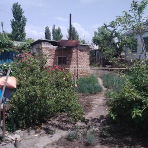 Продаётся кирпичный дом.