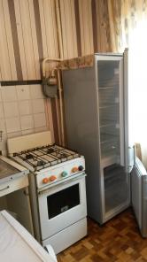 Сдается 2 ком кв в 8 мкр, 2/4.